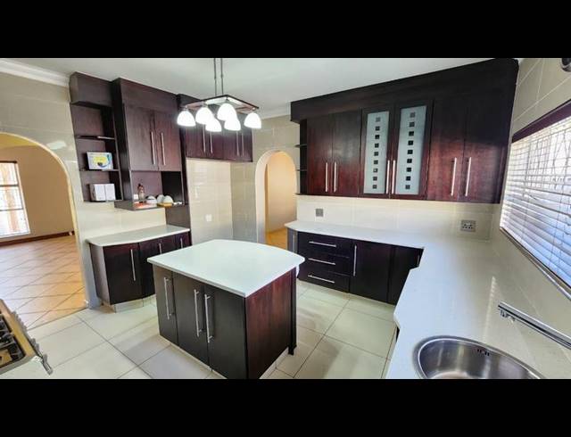 4 BEDROOM HOUSE FOR SALE IN RANDHART